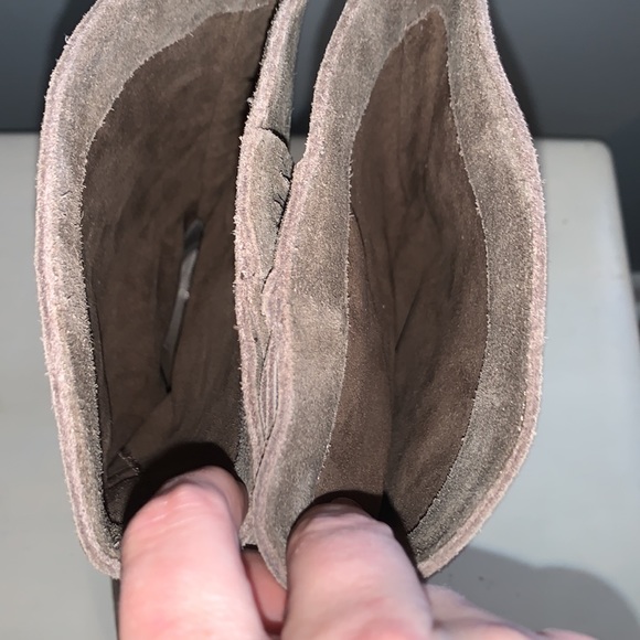 Vince camuto side fringed never worn boots 5 1/2 - Picture 9 of 10